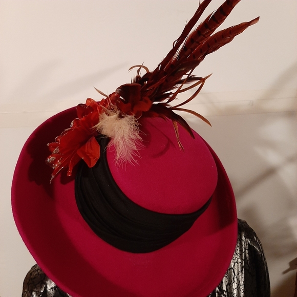 Refurbished Ladies wool hat - Picture 4 of 6